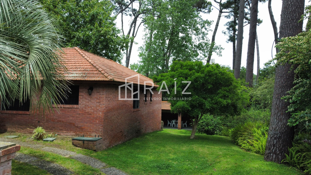 Casa ID.10517 - Casa en VENTA, 3 dormitorios, Punta del Este