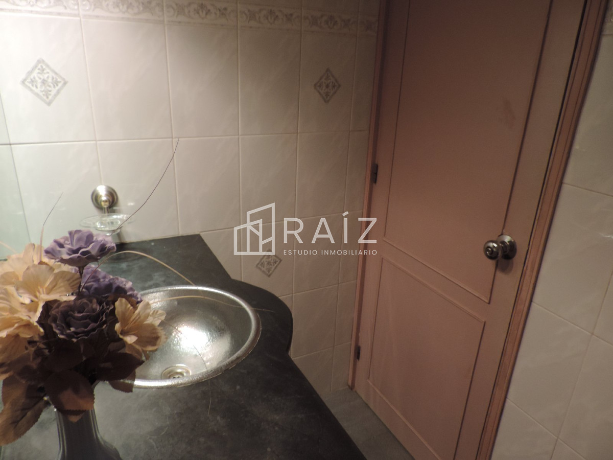 Casa ID.10524 - VENDO CASA DE 5 DORMITORIOS EN PUNTA DEL ESTE