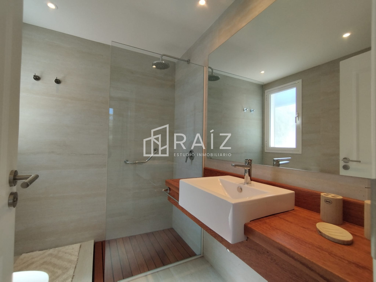 Casa ID.10031 - Venta de Casa en la barra- Maldonado