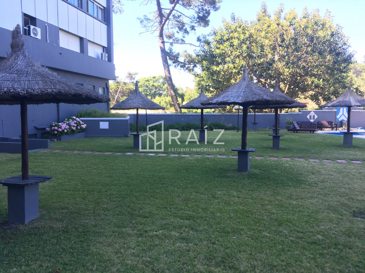 Apartamento ID.11685 - Alquiler y venta de apartamento de dos dormitorios en Punta del Este