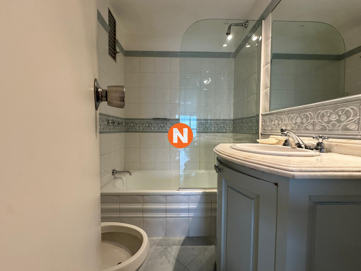 Apartamento Ref.225007 - apartamento en venta sobre playa brava