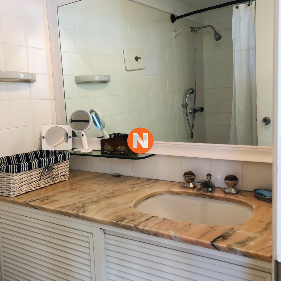 Apartamento Ref.223231 - Apartamento en venta de 3 dormitorios- Punta del Este