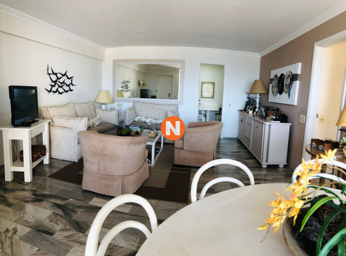 Apartamento Ref.223231 - Apartamento en venta de 3 dormitorios- Punta del Este