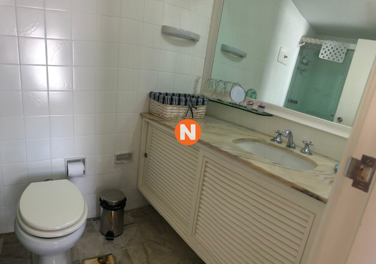 Apartamento Ref.223231 - Apartamento en venta de 3 dormitorios- Punta del Este