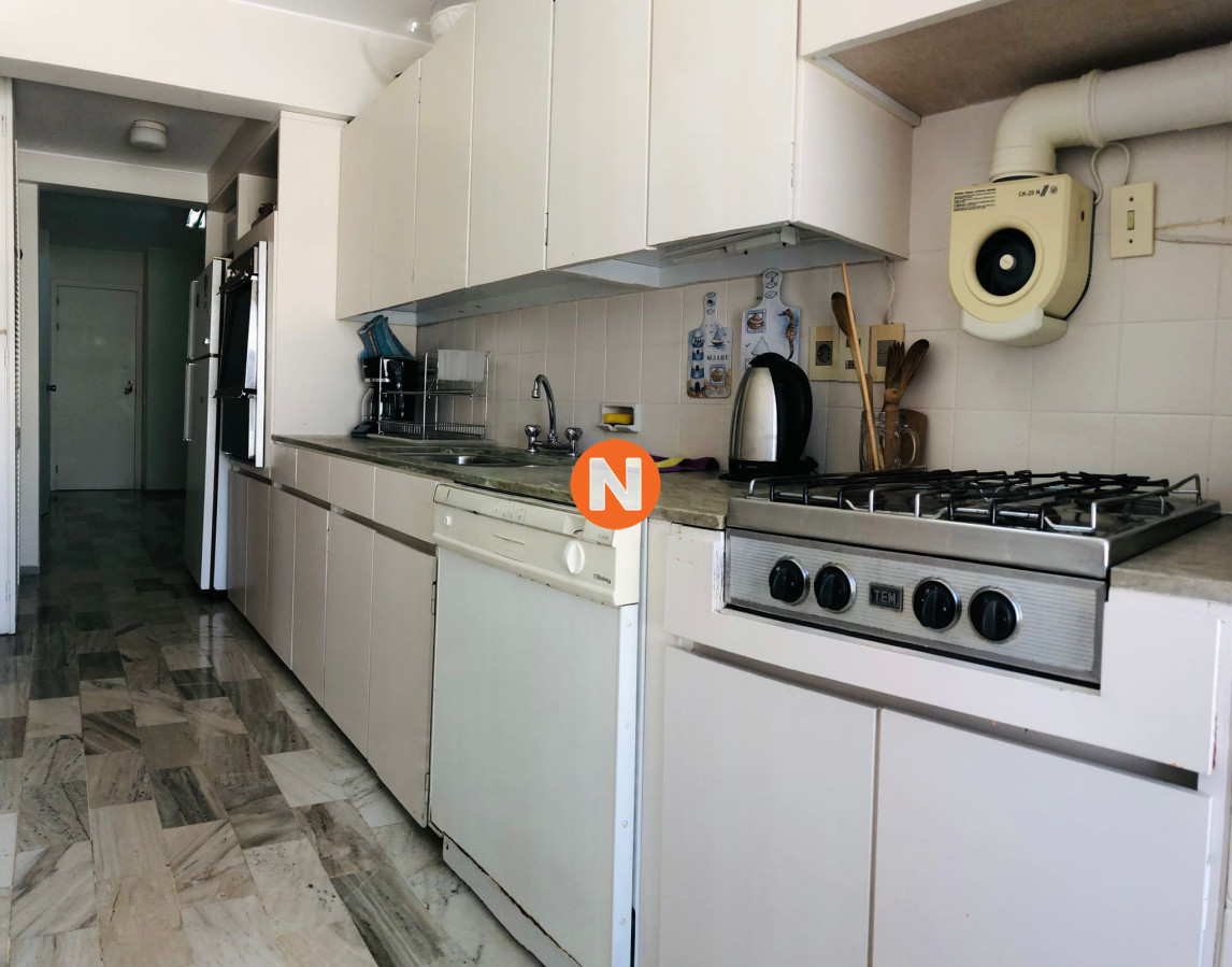 Apartamento Ref.223231 - Apartamento en venta de 3 dormitorios- Punta del Este