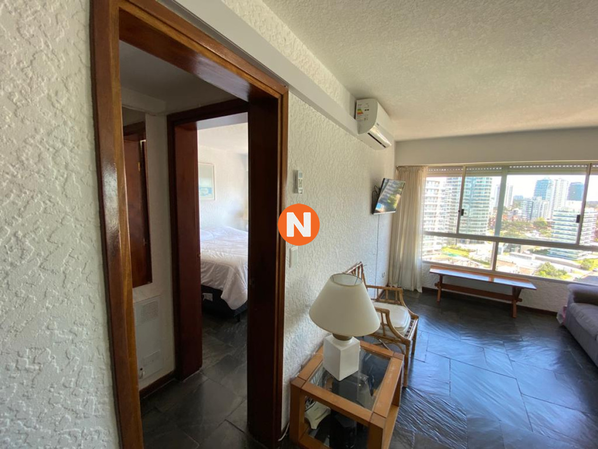 Apartamento Ref.223230 - Apartamento en alquiler y venta de un dormitorio en Punta del Este