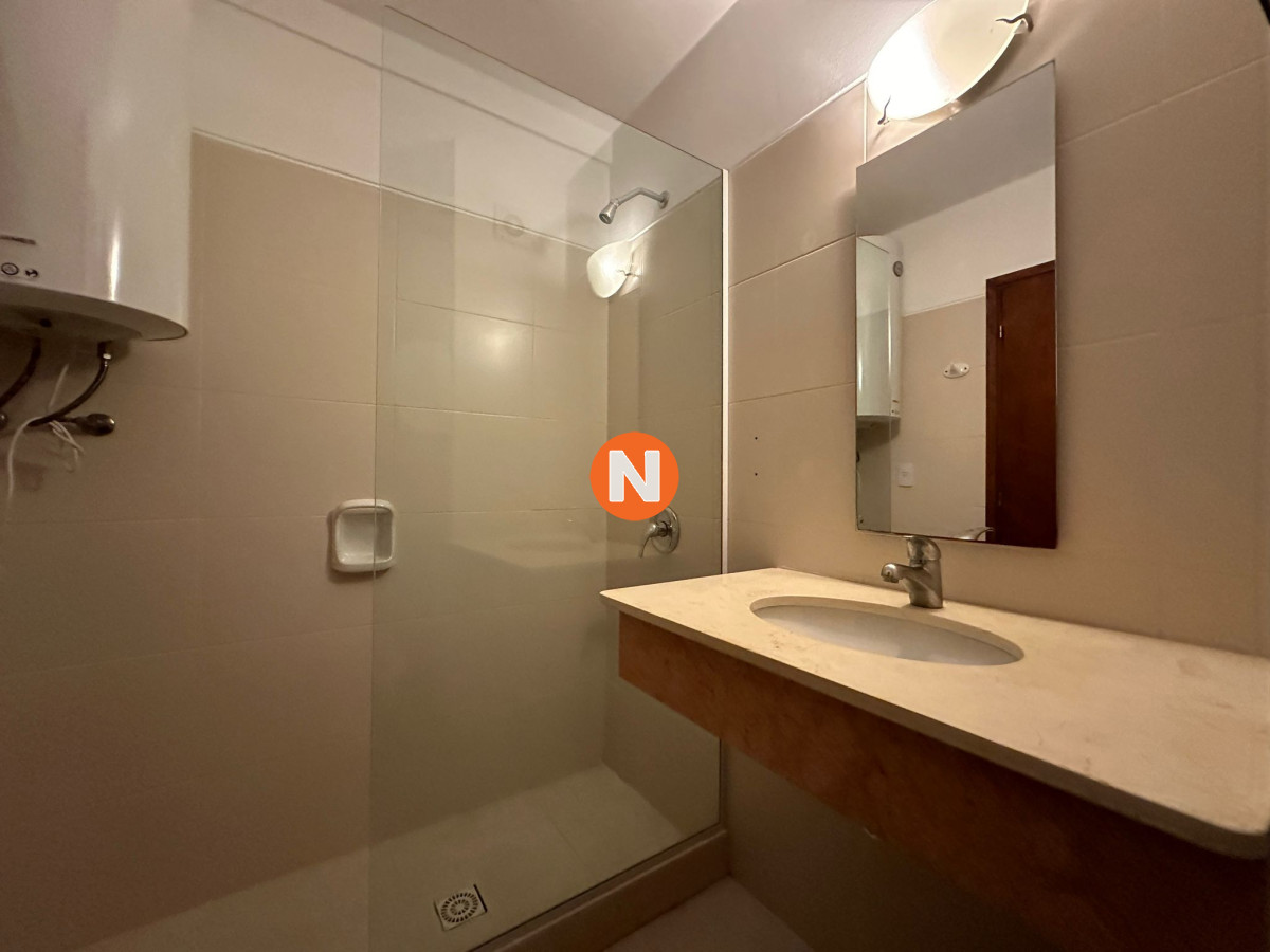 Apartamento Ref.222018 - Apartamento en Venta, 2 dormitorios, Punta del Este.