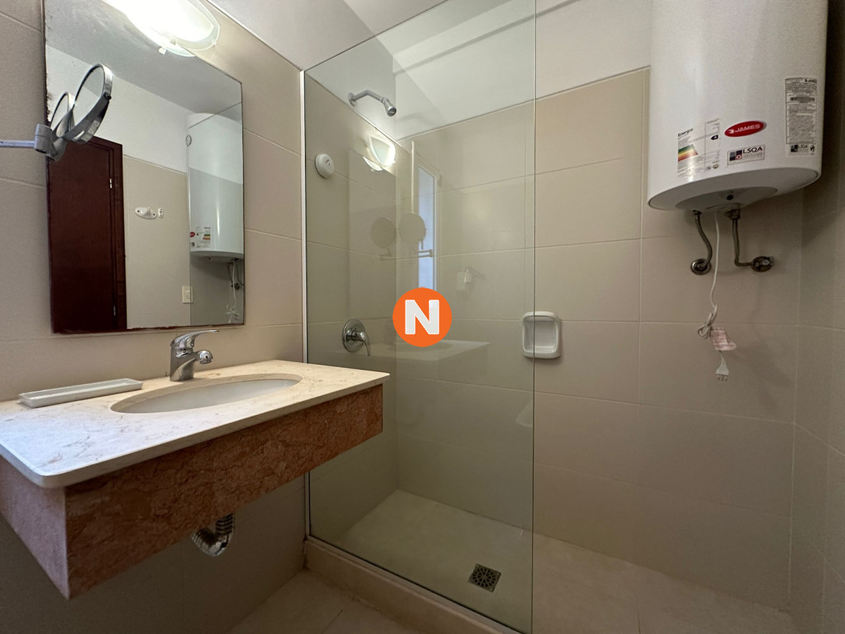 Apartamento Ref.222018 - Apartamento en Venta, 2 dormitorios, Punta del Este.