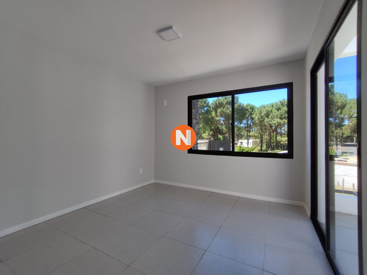 Casa Ref.223911 - Oportunidad en construccion, casa de 3 dormitorios en Parque Burnett