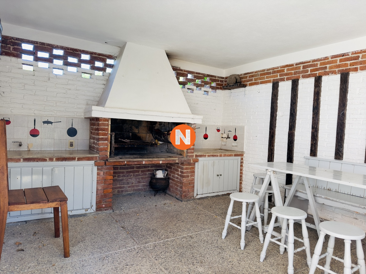 Casa Ref.223159 - Casa en venta yalquiler en playa mansa de 4 dormitorios en venta en Punta del Este