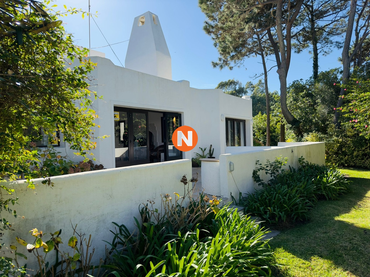 Casa Ref.226064 - Casa en VENTA, 50 metros de la playa brava, 4 dormitorios.