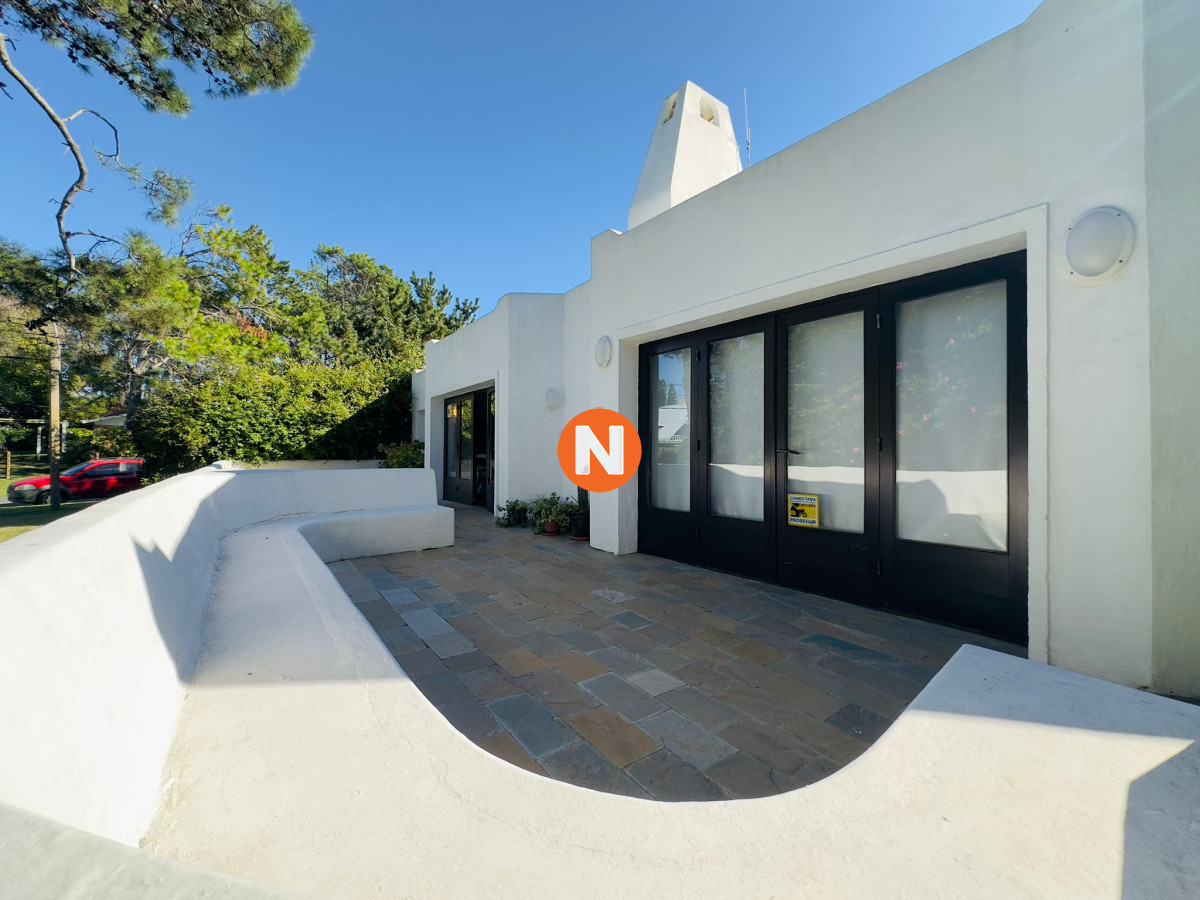 Casa Ref.226064 - Casa en VENTA, 50 metros de la playa brava, 4 dormitorios.