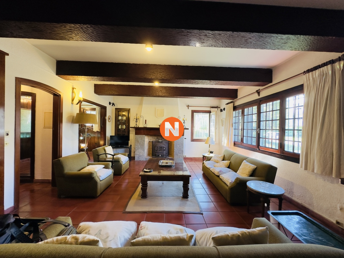 Casa Ref.223159 - Casa en venta yalquiler en playa mansa de 4 dormitorios en venta en Punta del Este