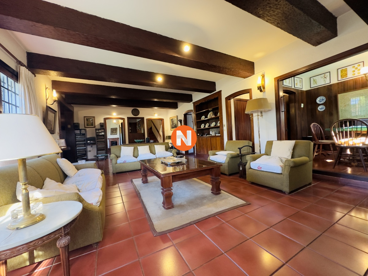 Casa Ref.223159 - Casa en venta yalquiler en playa mansa de 4 dormitorios en venta en Punta del Este
