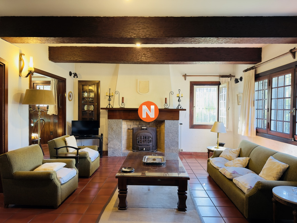 Casa Ref.223159 - Casa en venta yalquiler en playa mansa de 4 dormitorios en venta en Punta del Este