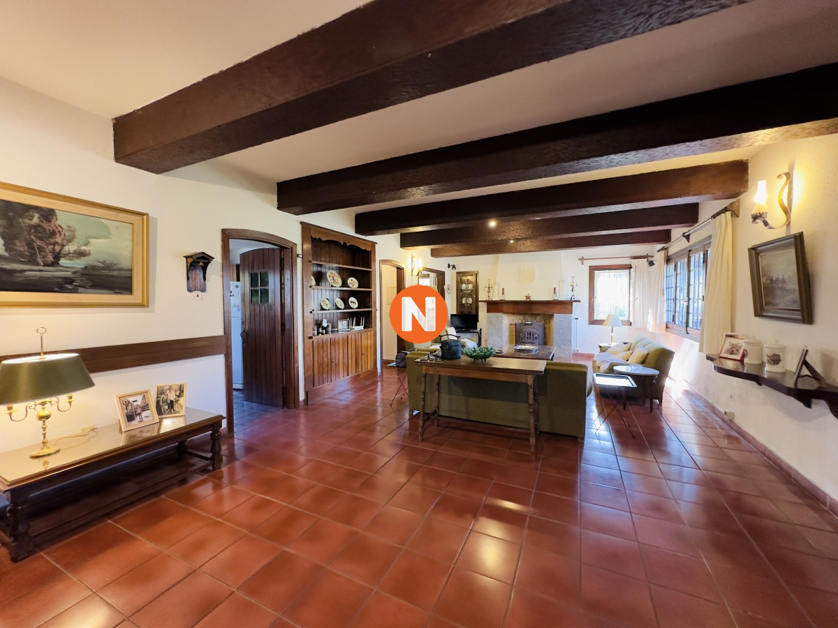 Casa Ref.223159 - Casa en venta yalquiler en playa mansa de 4 dormitorios en venta en Punta del Este