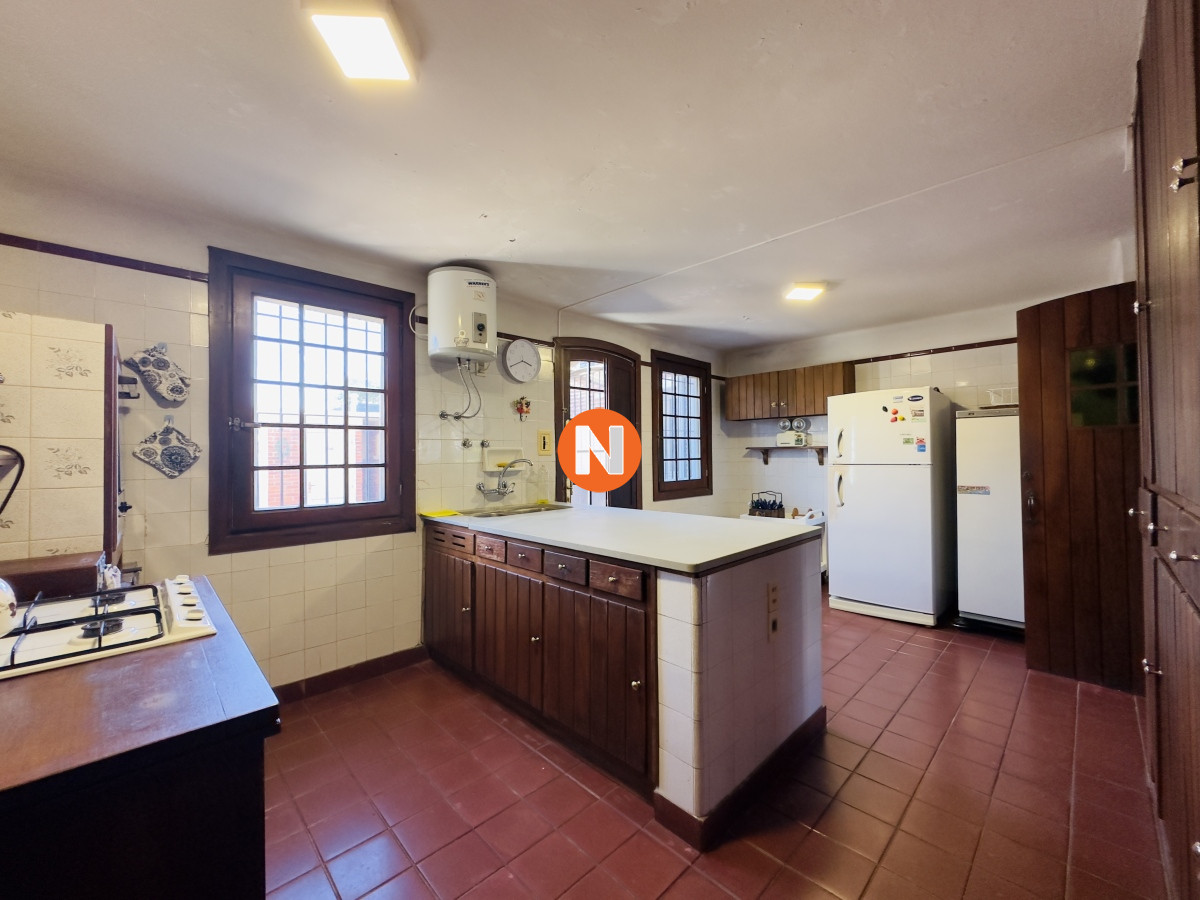 Casa Ref.223159 - Casa en venta yalquiler en playa mansa de 4 dormitorios en venta en Punta del Este