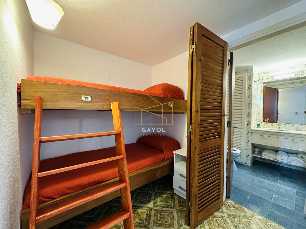 Apartamento ID.1112 - Apartamento en VENTA, 1 dormitorio, Península, Punta del Este.