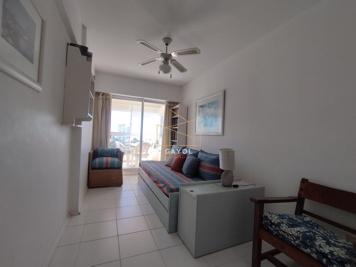 Apartamento ID.1104 - Alquiler y venta de apartamento de dos dormitorios en Punta del Este