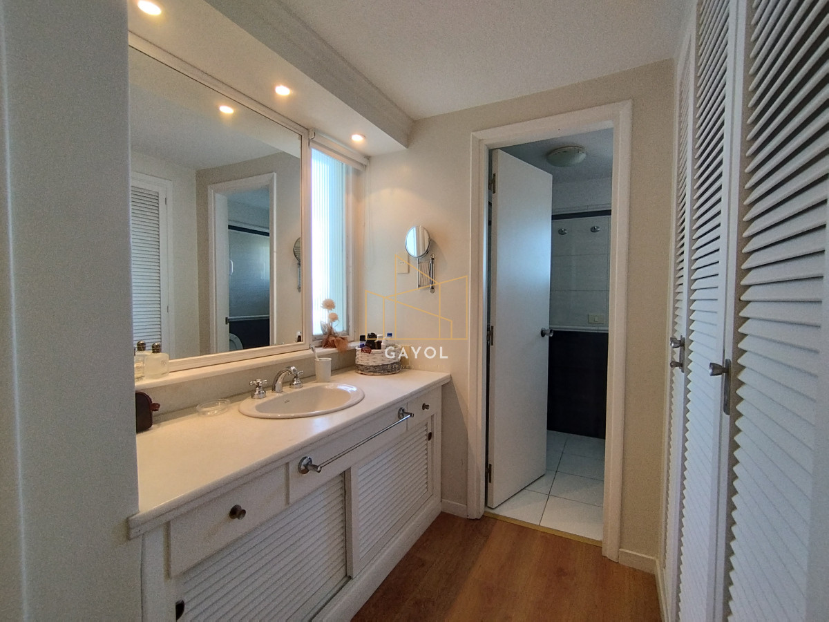 Apartamento ID.945 - apartamento en venta  sobre playa mansa