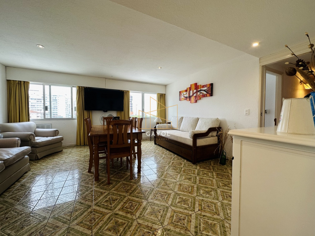 Apartamento ID.1112 - Apartamento en VENTA, 1 dormitorio, Península, Punta del Este.