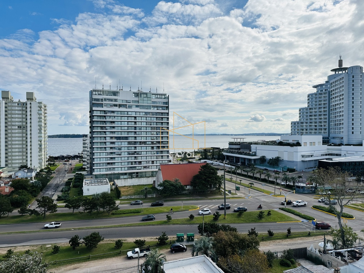 Apartamento ID.1105 -  Apartamento en Venta en Playa mansa Punta del Este