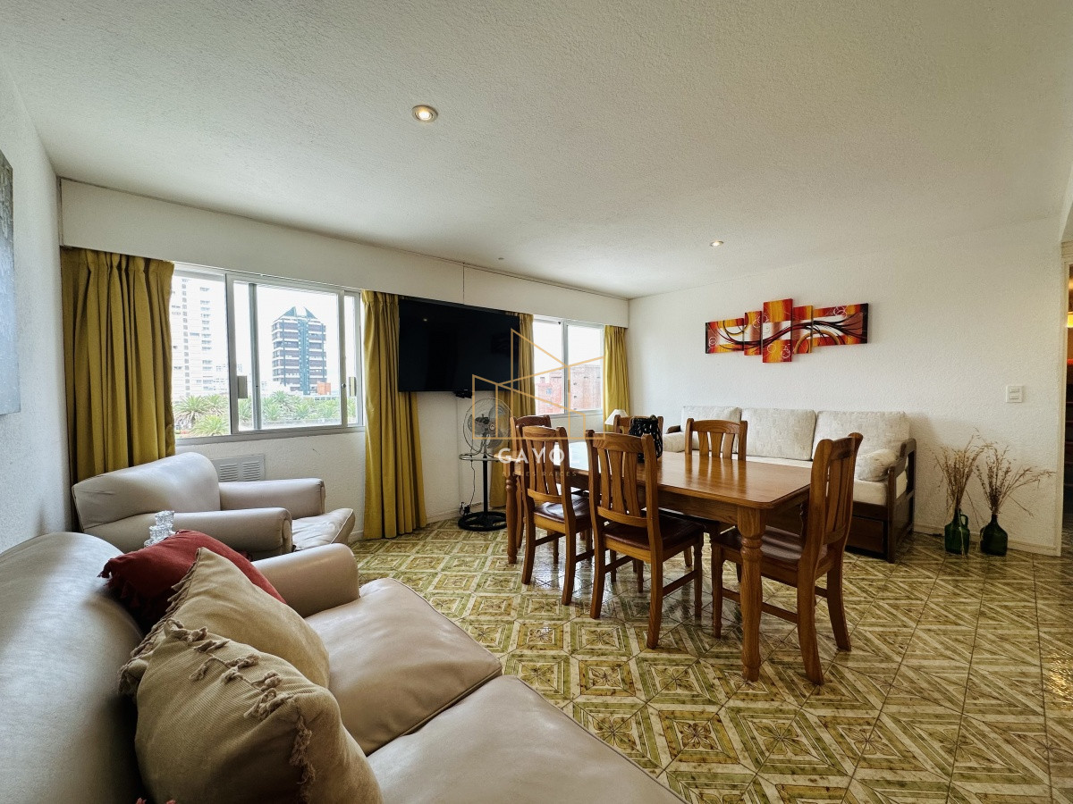 Apartamento ID.1112 - Apartamento en VENTA, 1 dormitorio, Península, Punta del Este.