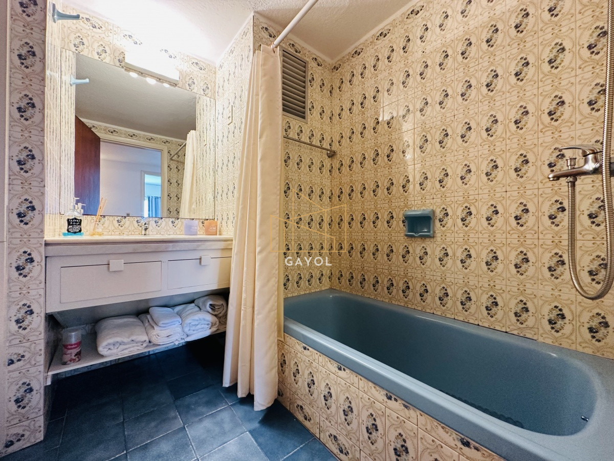 Apartamento ID.1112 - Apartamento en VENTA, 1 dormitorio, Península, Punta del Este.