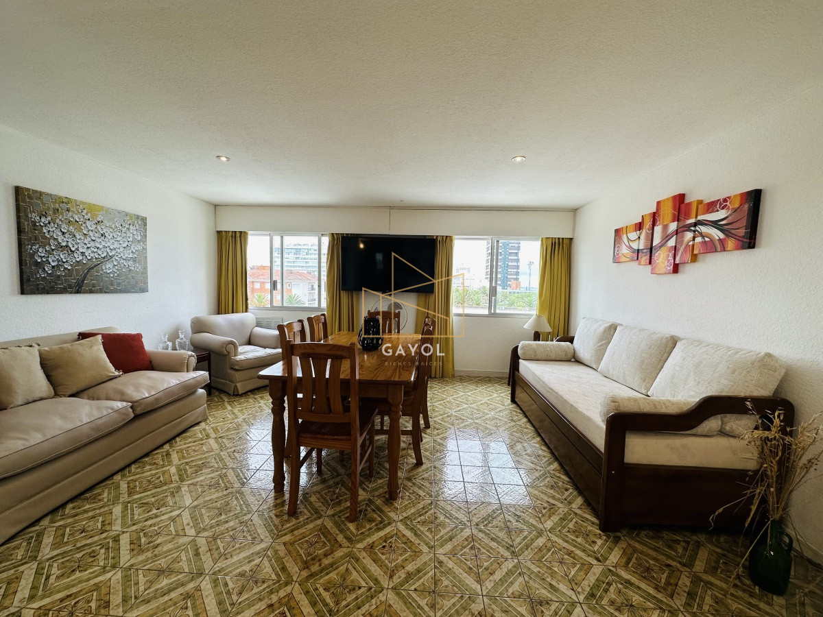 Apartamento ID.1112 - Apartamento en VENTA, 1 dormitorio, Península, Punta del Este.