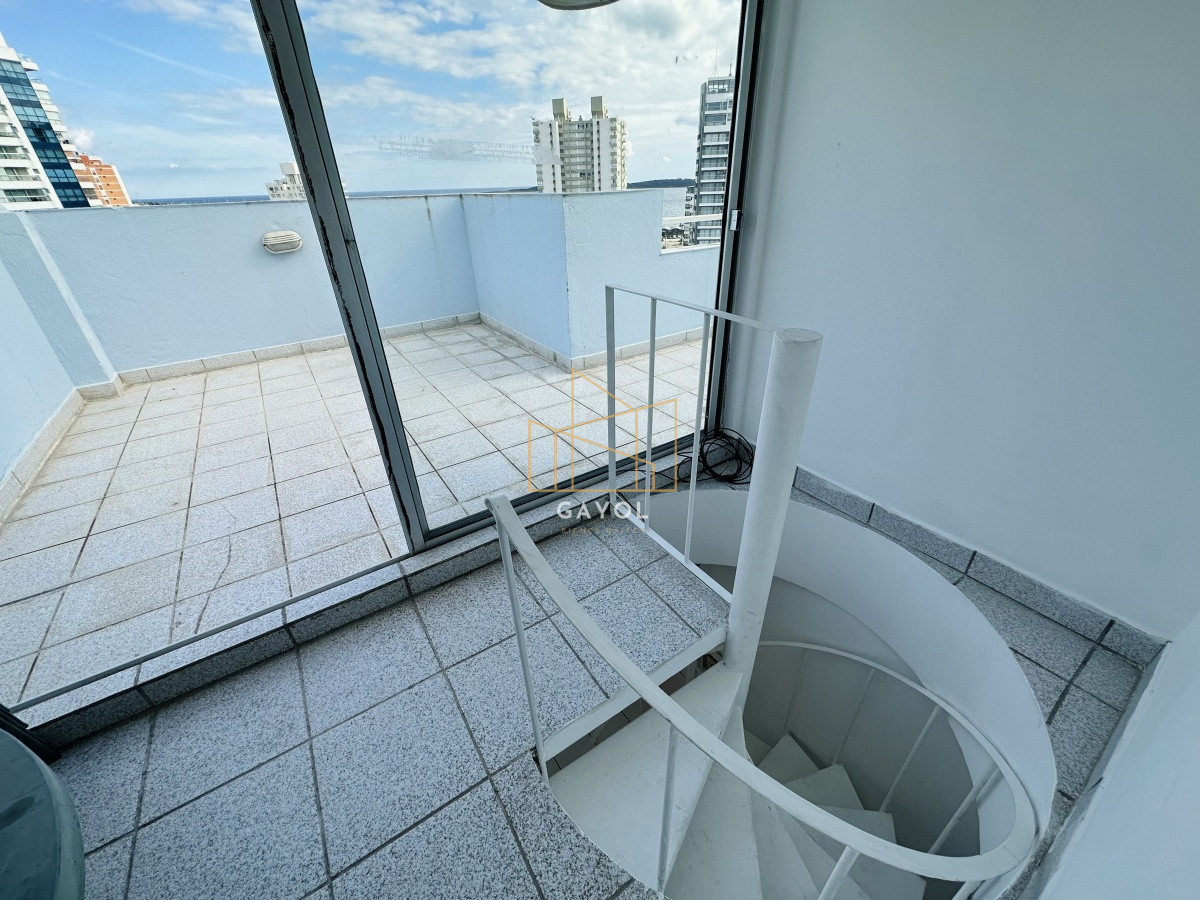 Apartamento ID.1105 -  Apartamento en Venta en Playa mansa Punta del Este