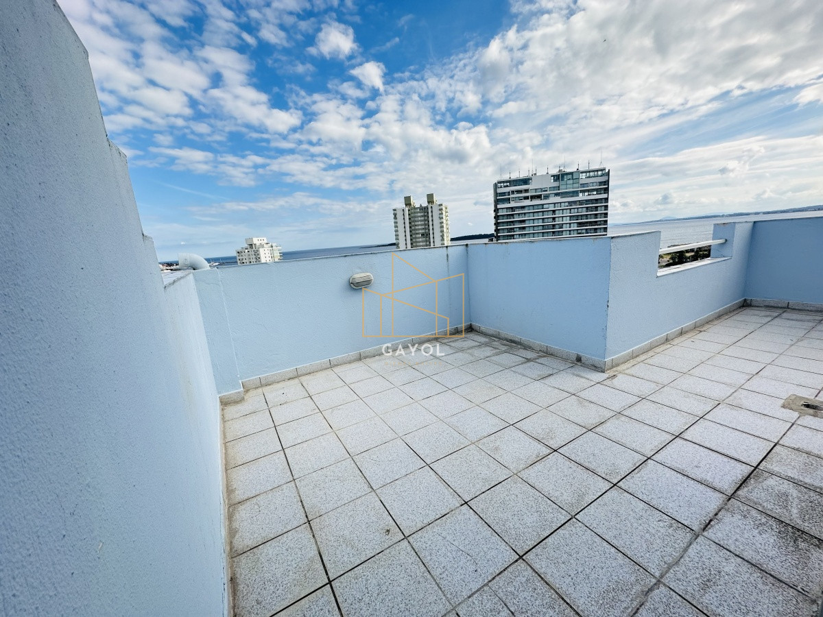 Apartamento ID.1105 -  Apartamento en Venta en Playa mansa Punta del Este