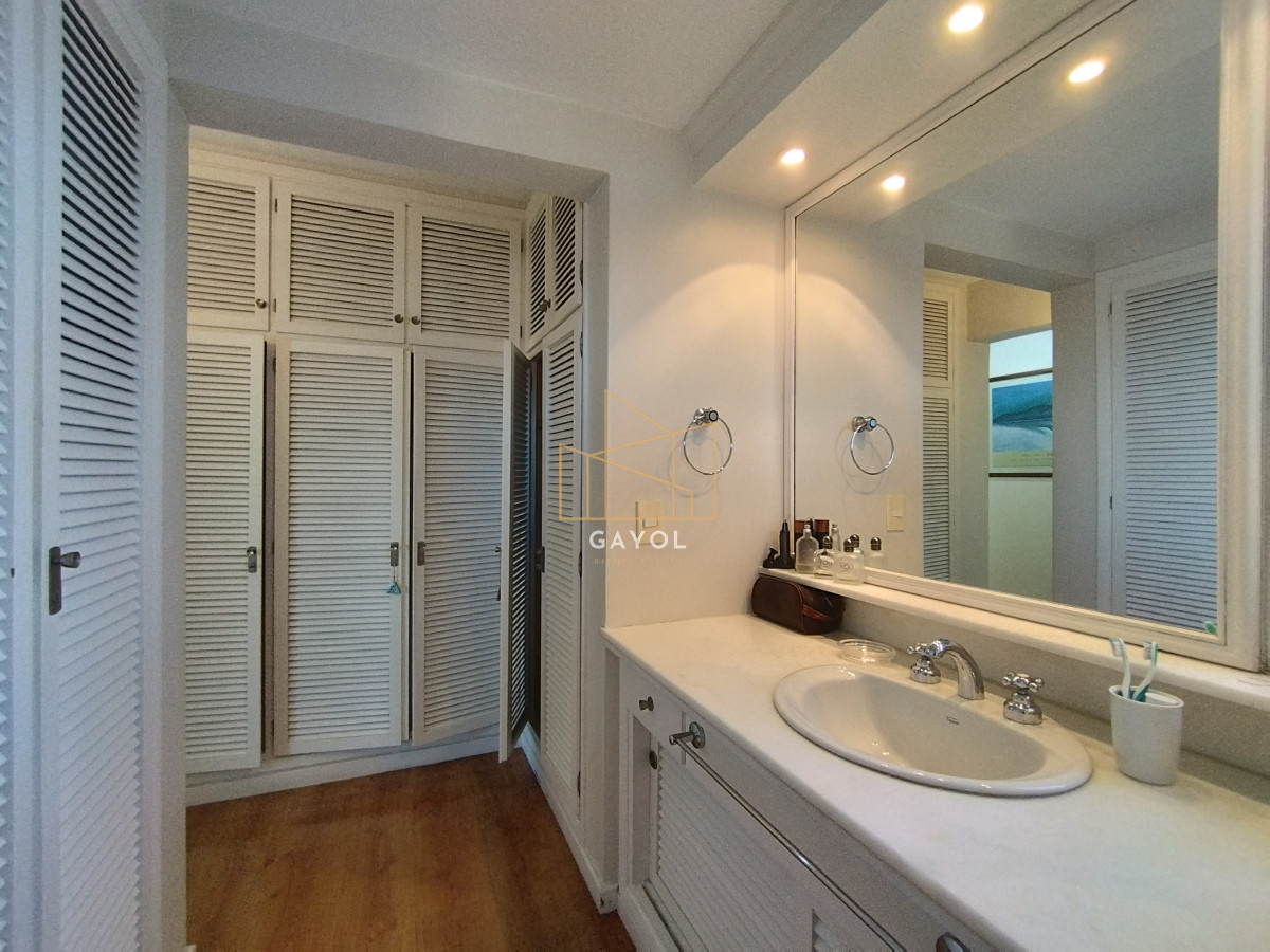 Apartamento ID.945 - apartamento en venta  sobre playa mansa