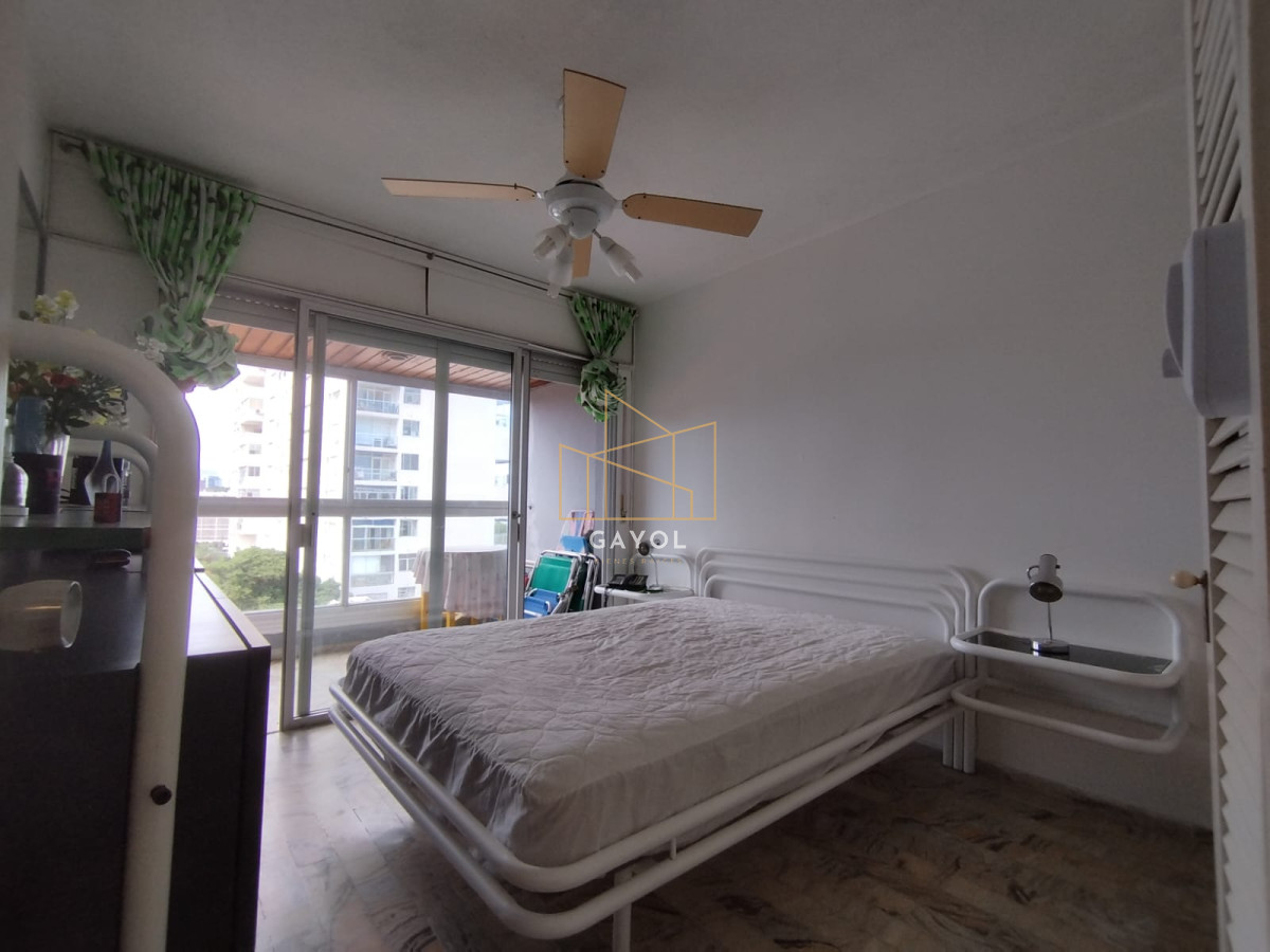 Apartamento ID.1111 - Apartamento de 1 dormitorio y medio en venta en primera linea playa Mansa