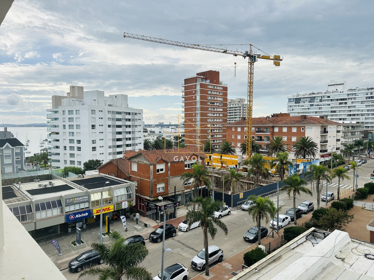 Apartamento ID.1112 - Apartamento en VENTA, 1 dormitorio, Península, Punta del Este.