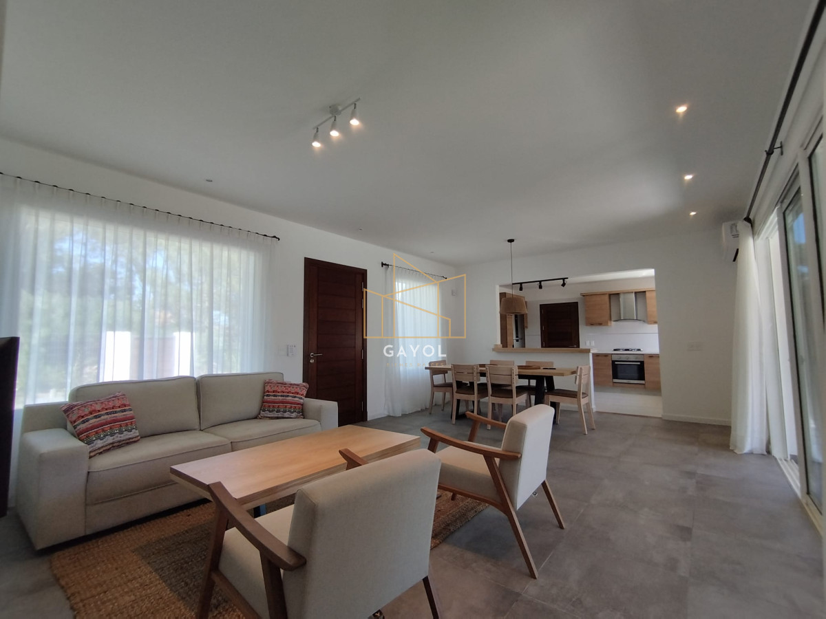 Casa ID.372 - Venta de Casa en la barra- Maldonado