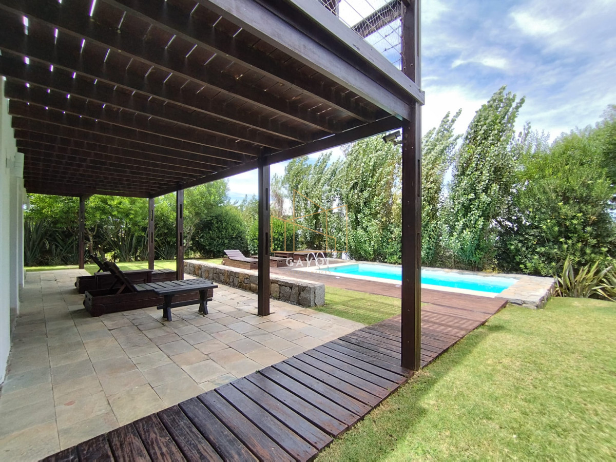 Casa ID.373 - Casa en Venta, Manantiales, Maldonado.