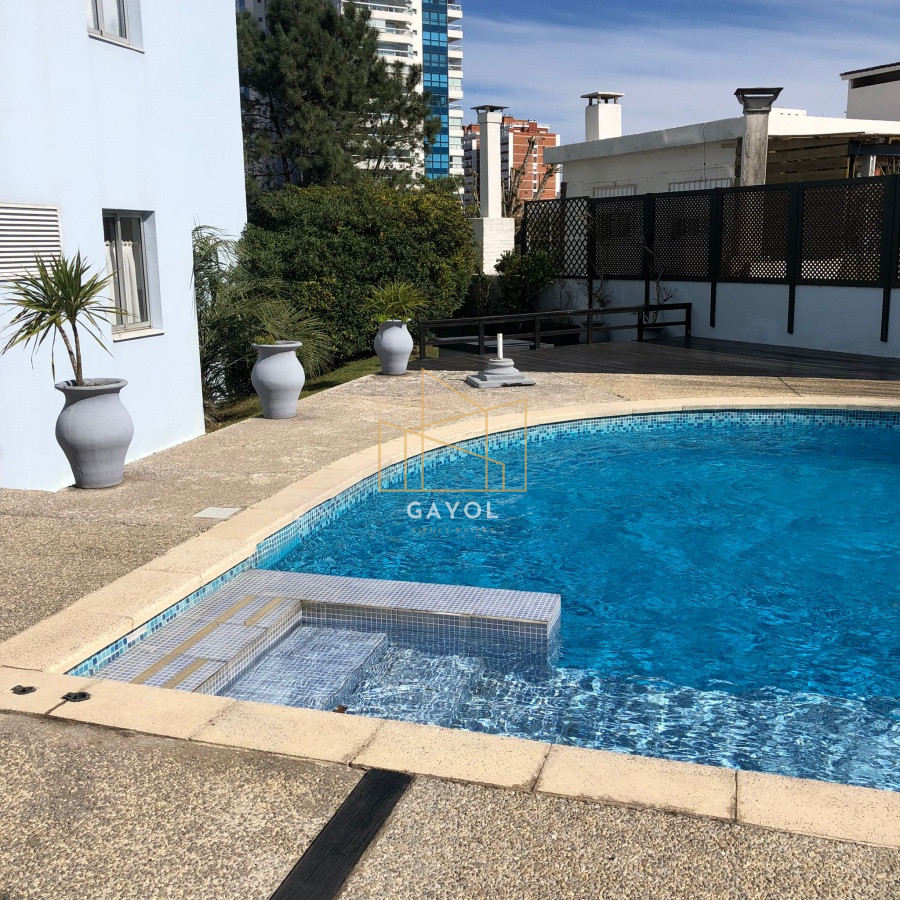 Apartamento ID.1105 -  Apartamento en Venta en Playa mansa Punta del Este