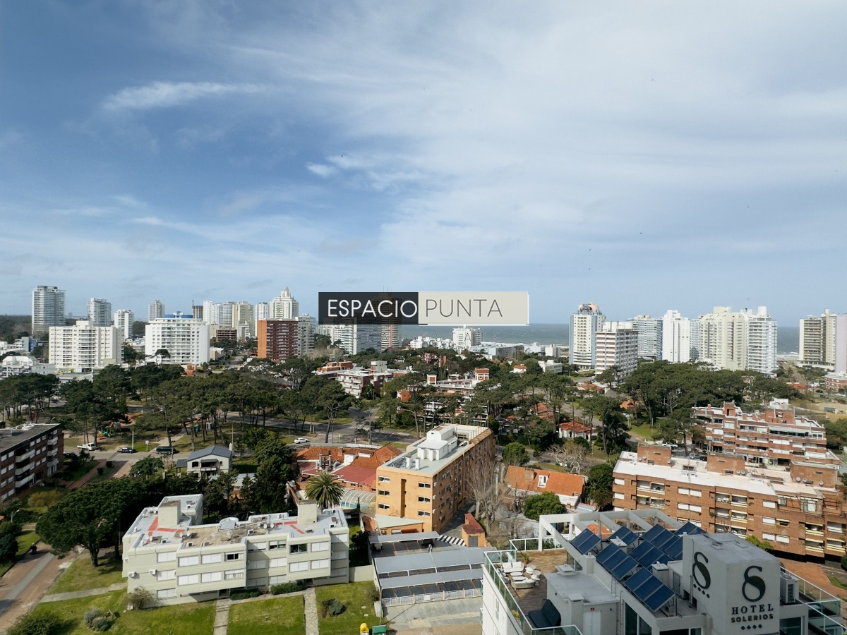 Apartamento ID.3833 - Venta de apartamento de 2 dormitorios Playa mansa con parrillero