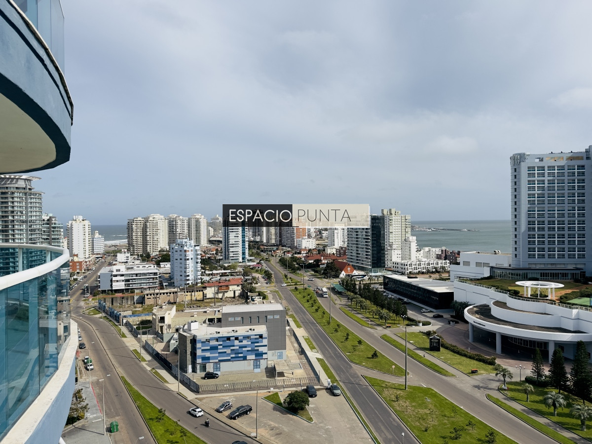 Apartamento ID.3833 - Venta de apartamento de 2 dormitorios Playa mansa con parrillero