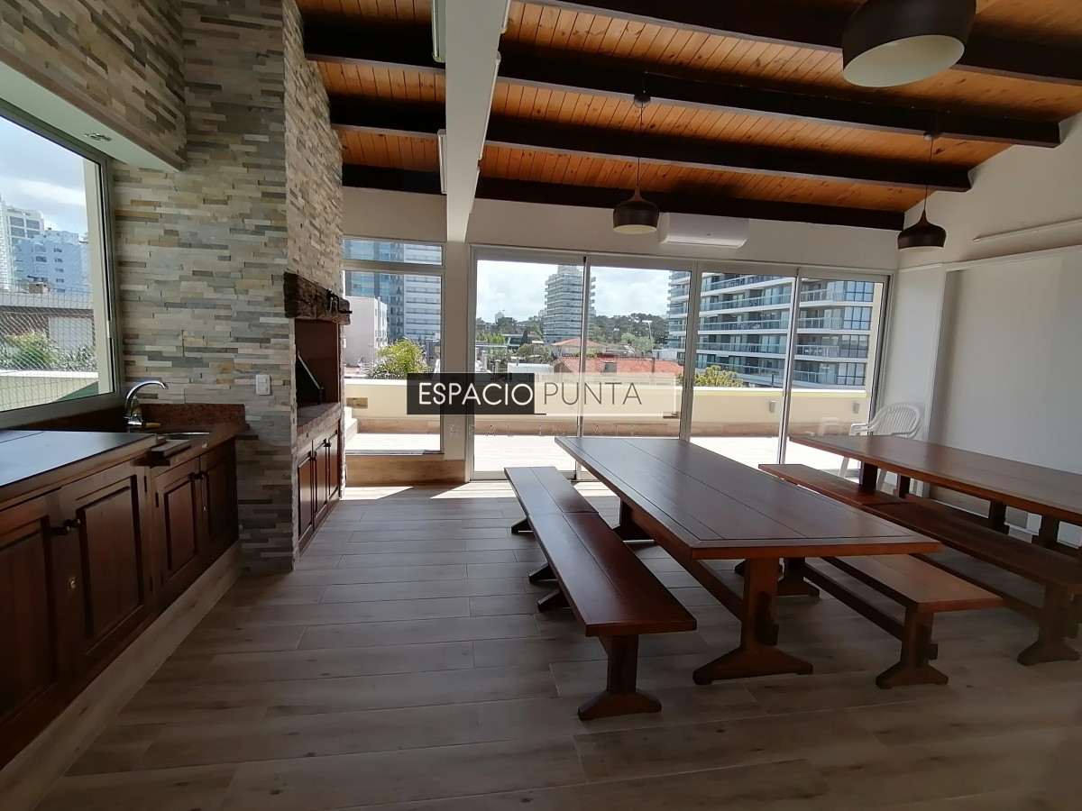 Apartamento ID.4753 - Apartamento en VENTA y alquiler, 3 dormitorios, 2 baños, reciclado.