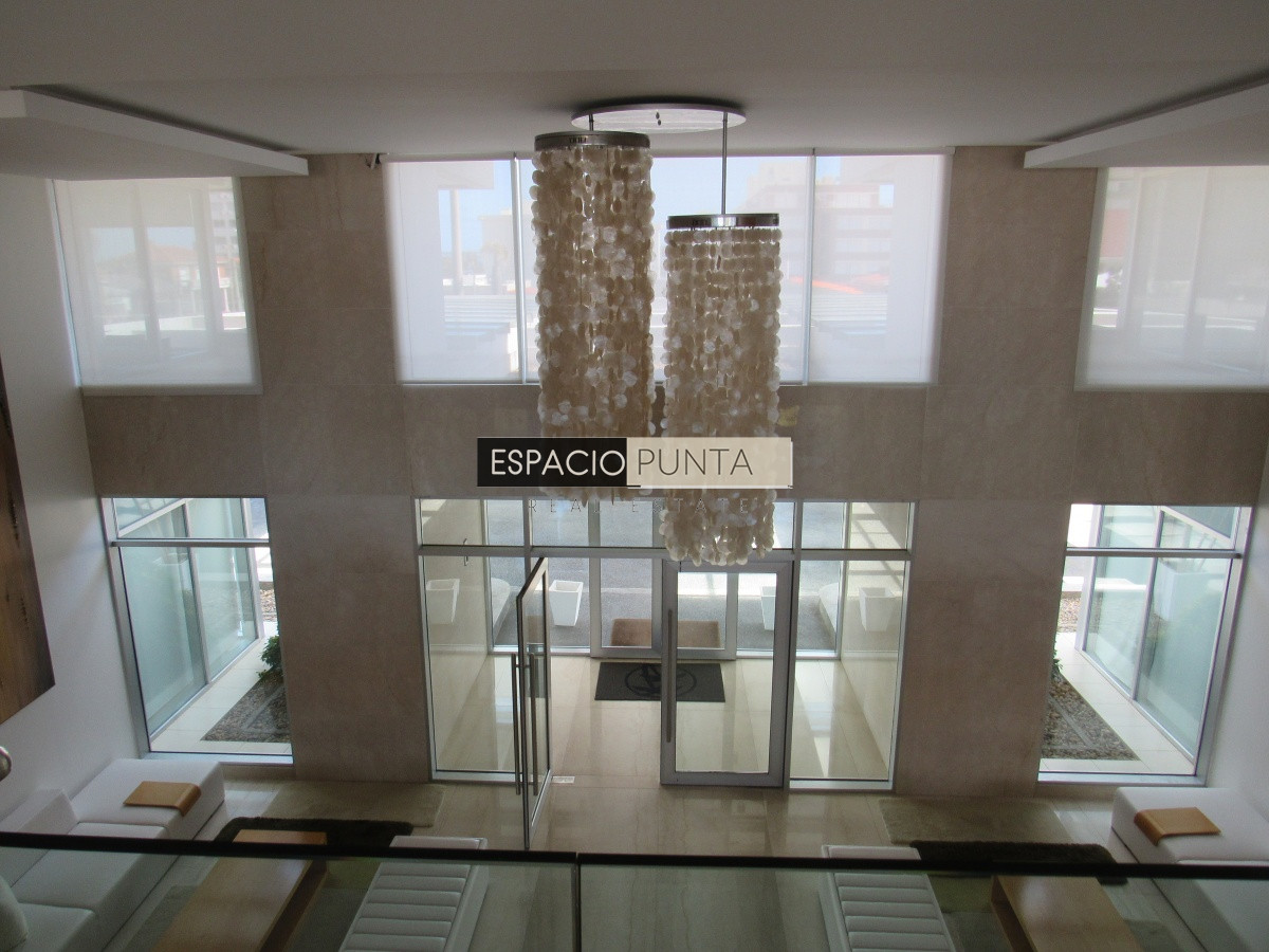 Apartamento ID.3831 - Apartamento en venta de dos dormitorios, Punta del Este.