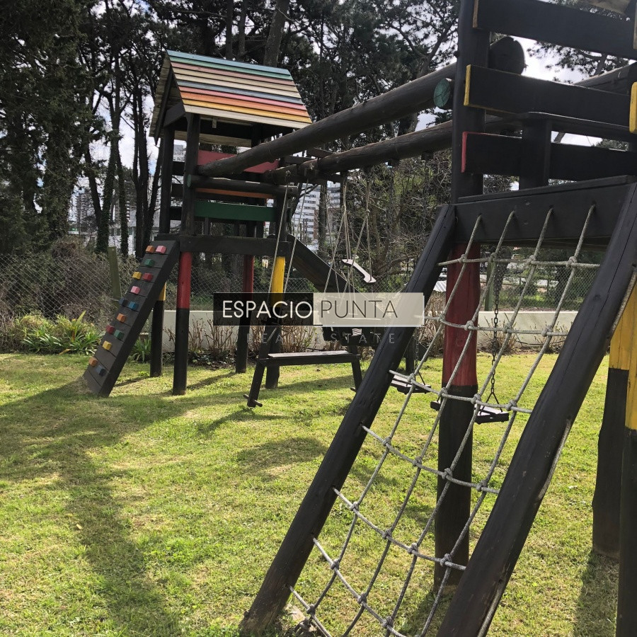 Apartamento ID.1628 - Alquiler de Temporada en Punta del este.