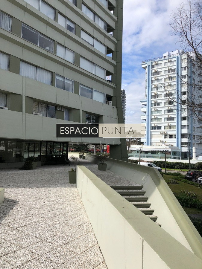 Apartamento ID.1628 - Alquiler de Temporada en Punta del este.