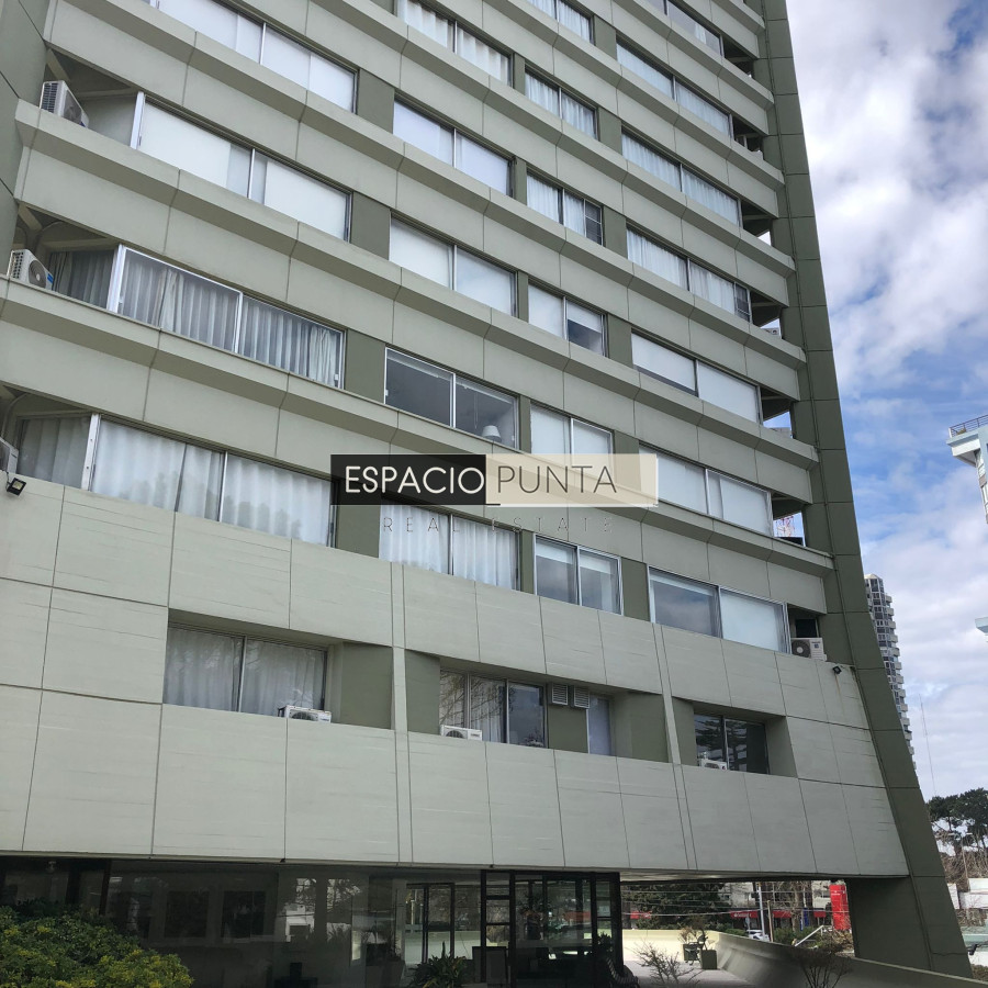 Apartamento ID.1628 - Alquiler de Temporada en Punta del este.