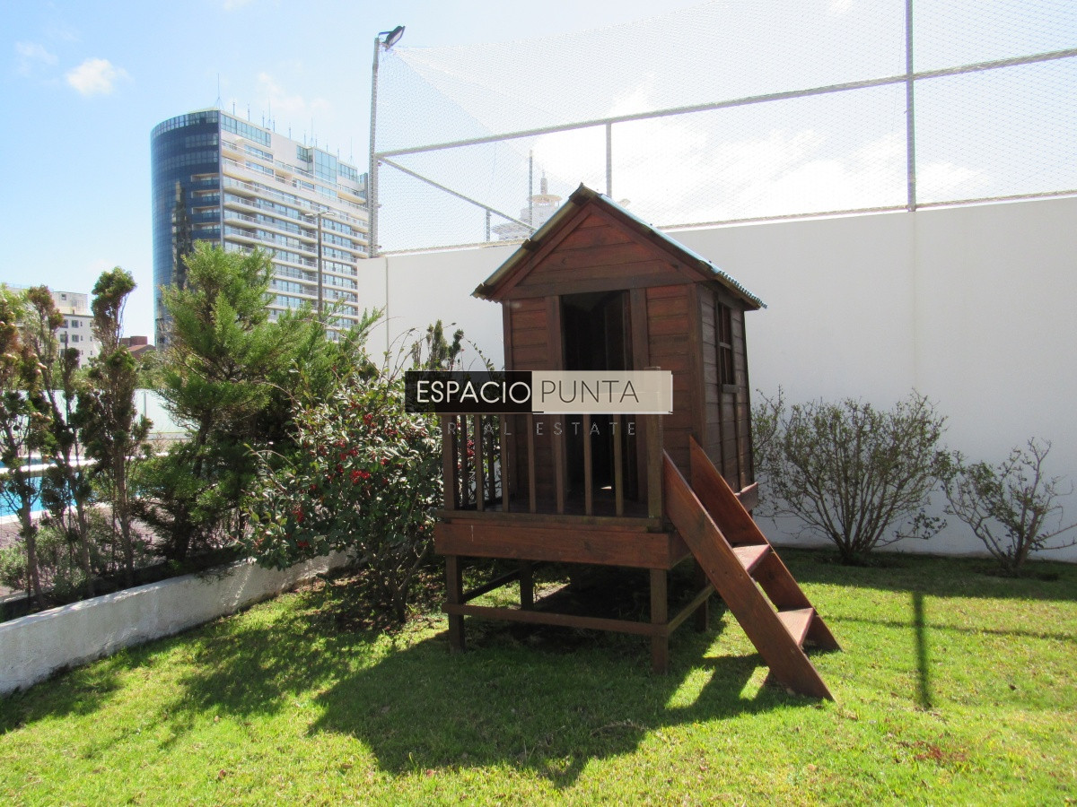Apartamento ID.3831 - Apartamento en venta de dos dormitorios, Punta del Este.