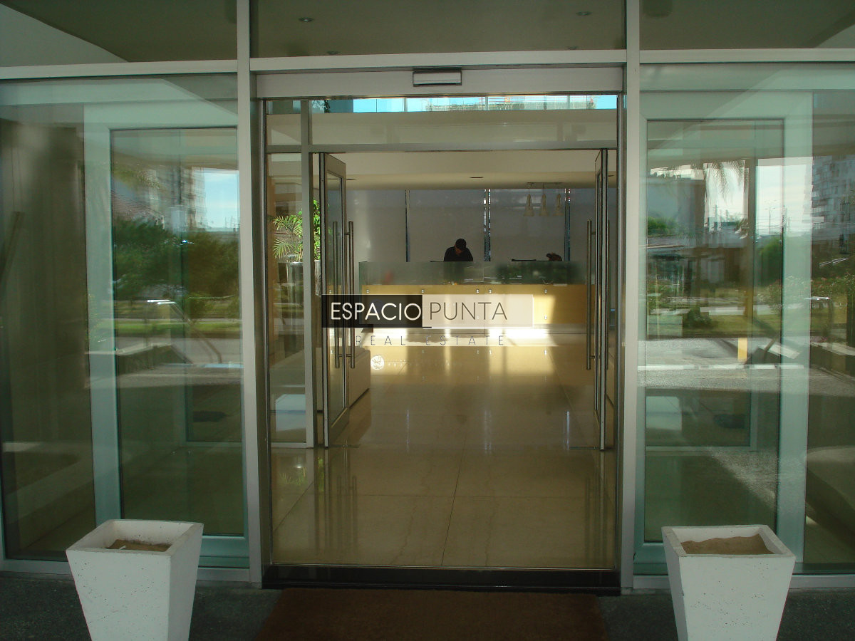 Apartamento ID.3831 - Apartamento en venta de dos dormitorios, Punta del Este.
