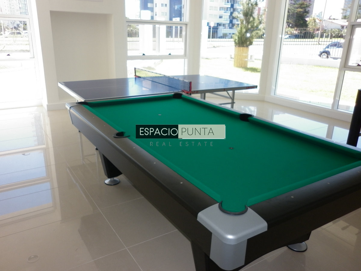 Apartamento ID.3833 - Venta de apartamento de 2 dormitorios Playa mansa con parrillero