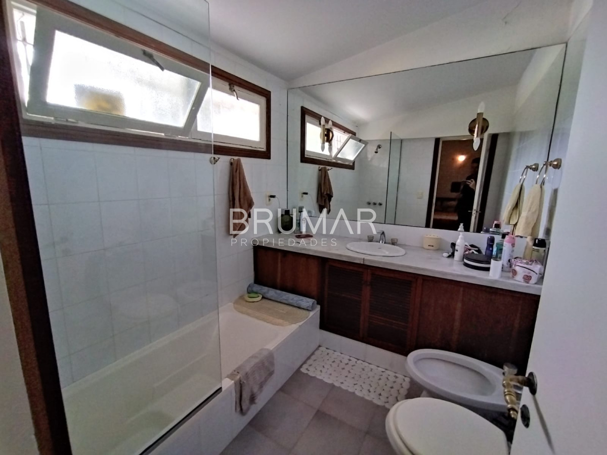 Casa ID.867 -  Casa en venta de 3 dormitorios en Punta del Este