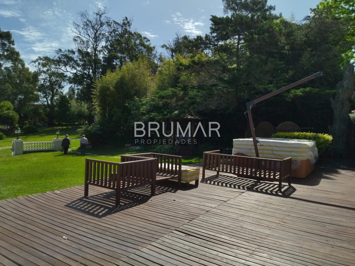 Casa ID.867 -  Casa en venta de 3 dormitorios en Punta del Este