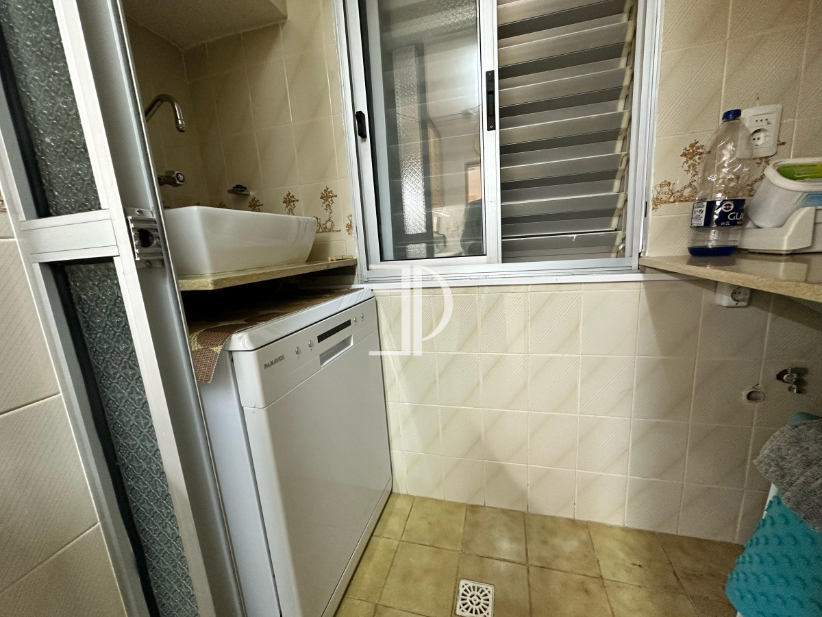 Apartamento ID.1121 - Apartamento de 2 dormitorios en alquiler y venta en Punta del Este